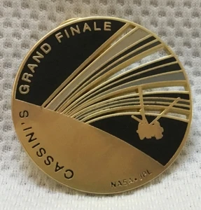 Rare Cassini’s Grand Finale NASA JPL pin - Picture 1 of 2