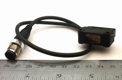 Keyence Square Reflective M12 Connector Type with Cable, PNP PZ-G102EP New Open - Image 1 of 3