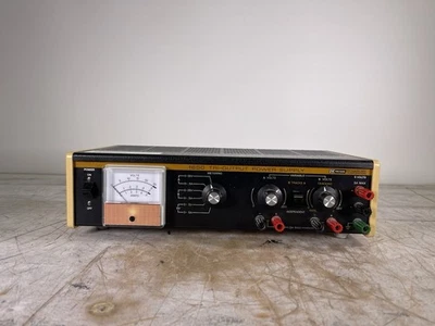 FUENTE DE ALIMENTACIÓN DYNASCAN CORP BK PRECISION 1650 TRI-OUTPUT Foto 1 de 4