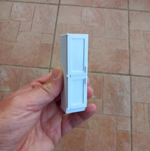 Dolls House 1:24 Fridge Freezer in a range of colours - Picture 1 of 4