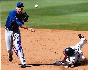 WILMER FLORES NEW YORK METS ACTION SIGNED 8x10 - Picture 1 of 1