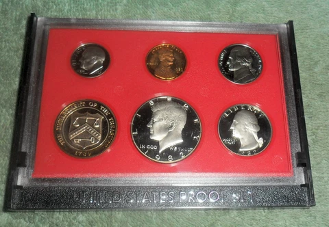 JB RFM 75919 United States 1982 S Proof Set with Original box Cover