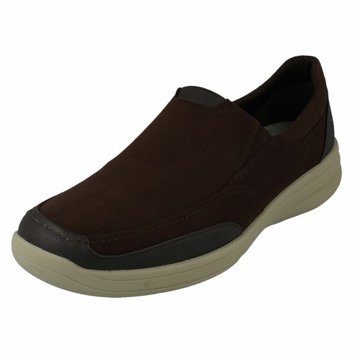 Scarpe uomo Clarks casual slip on bordo passeggiata passo