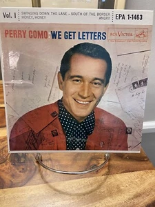  vTg Perry Como ‎45 Record We Get Letters RCA  - Picture 1 of 4