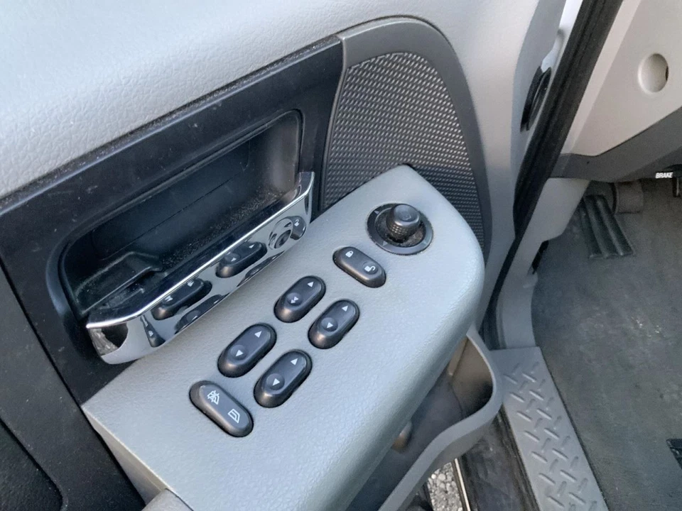 Interruptor de puerta delantera del conductor ventana del conductor se adapta 03-08 CROWN VICTORIA 1400147 Foto 1 de 4