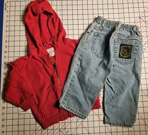 Pantalones de mezclilla Baby Gap para niños vintage talla 2 sudadera con capucha clásica y roja ambiente Y2K años 90’s - Imagen 1 de 12