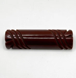 Vintage geschnitzte braune Kunststoff Stab Anstecknadel Brosche - Bild 1 von 2
