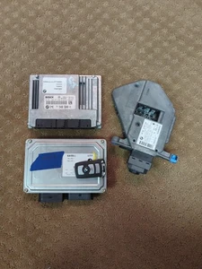 2006-2008 BMW E65 E66 750I N62 ECU DME + CAS + VVT + KEY  ME9.2 7548600 - Picture 1 of 5