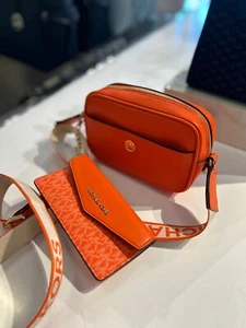Michael Kors Lady Shoulder Bag Maisie 2 IN 1 Camera crossbody Orange Leather Bag - Picture 1 of 14