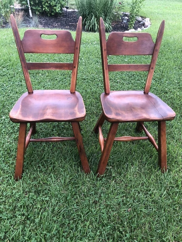 Set Of Two Cushman Colonial Creations Crown Back Dining Room Chairs Cover
