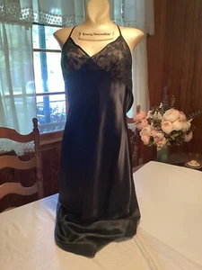 Jones New York, Medium, Black Negligee , Bias Cut, Lace - Picture 1 of 3