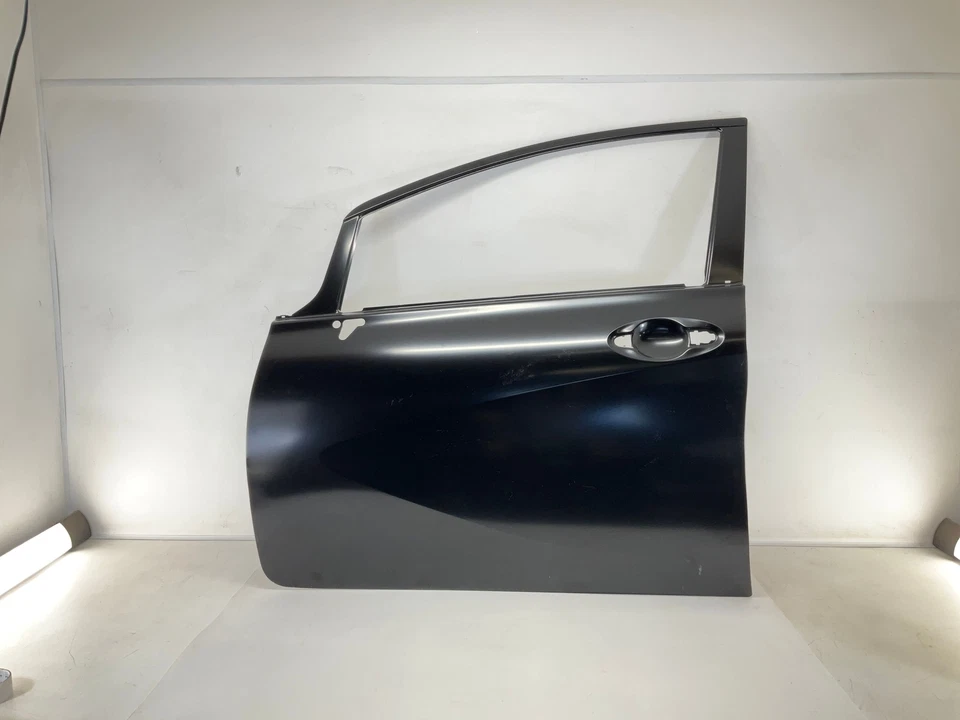 14-19 Nissan Versa Note frente esquerda capa de porta de motorista RB - Imagem 1 de 4