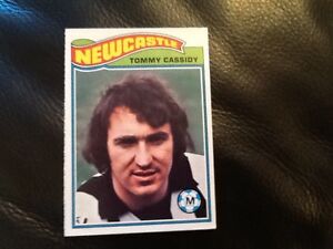 TOPPS 1978/79 FOOTBALL CARD . 158 . TOMMY CASSIDY . NEWCASTLE  MINT ORANGE REAR