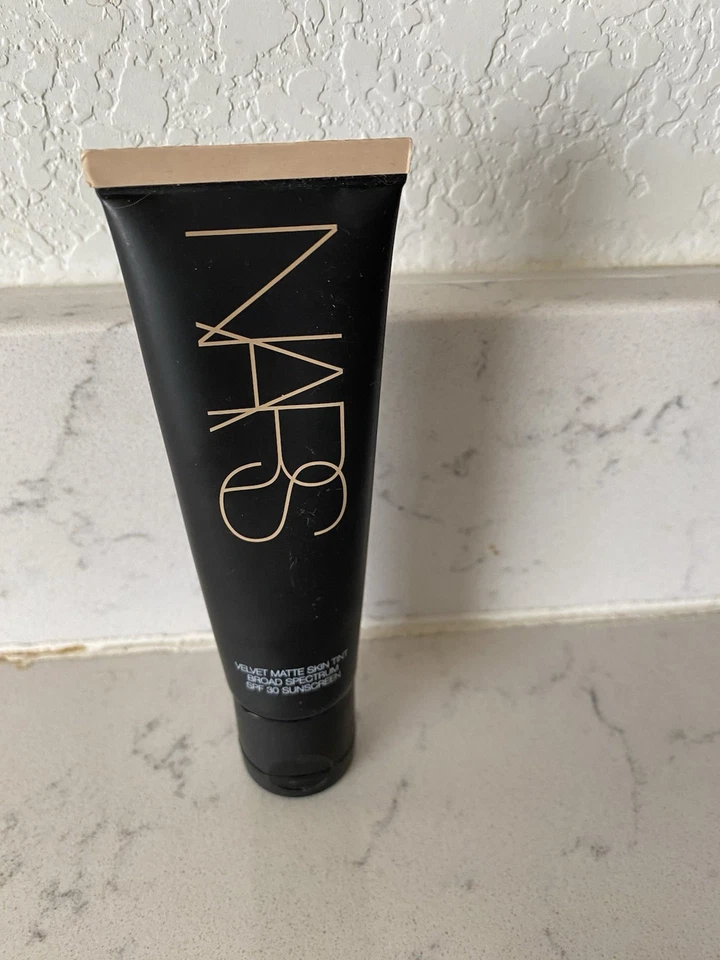 NARS Velvet Matte Skin Tint - Finland Light 1 - Image 1 of 1