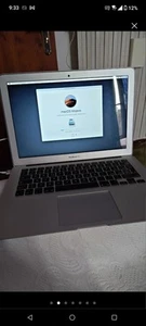 Apple MacBook Air 13,3" (128GB SSD, Intel Core i5 5.ª Generazione, 1,8 GHz, 8GB) - Afbeelding 1 van 6