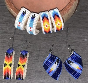 A8 4 PR ESTATE NAVAJO NATIVE INDIAN LEATHER BACK HOOP SEED BEADED EARRINGS - Picture 1 of 24