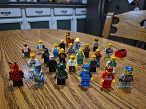 LEGO Lot of 25 Mixed Minifigures Nice 👀  - Picture 1 of 24
