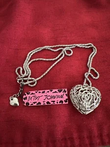 Betsy Johnson Filigree Silver Heart Necklace New W/Tag 29” Chain - Picture 1 of 6