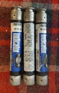 FLSR 25 ID (LOT of 3) LITTELFUSE INDICATOR 75-600 VAC FAST FREE SHIPPING - Picture 1 of 2