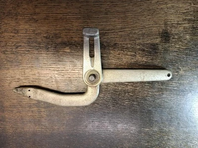 Palanca de elevación OEM Pfaff 545 #91-010 606-45 (también soporte, perno,... - Imagen 1 de 4