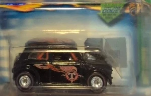 Hot Wheels 2002 Treasure Hunt Mini Cooper w/ RRs & protector Cover - Picture 1 of 6