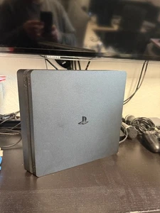 Sony Playstation 4 Slim Konsole PS4 1 TB + 3 original Controller + 2 Mikropfone! - Bild 1 von 3