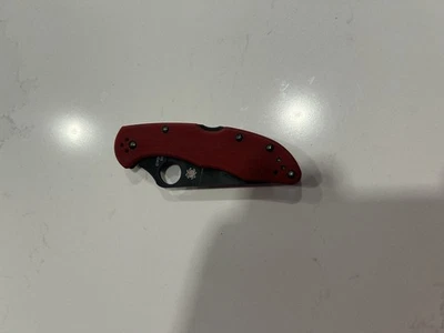 SPYDERCO Delica 4, numerado, rojo G-10 Handels, negro HAP40/SUS410, C11GPRDBKE Foto 1 de 4
