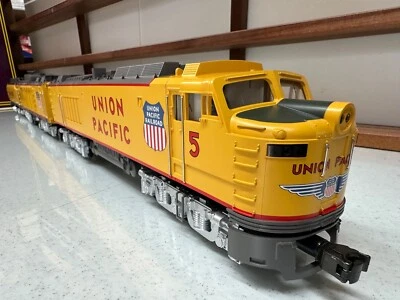 MTH MT 2124LP Union Pacific Gas Turbine Engine Set  O 3 Rail LN - Image 1 of 4
