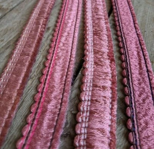 Rose Pink Ruche Trim Fringe Upholstery Cushion Curtain Pelmet Lamp Edging 2.5-3 - Picture 1 of 6