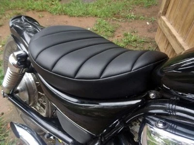 Cubierta de asiento delantera hecha a mano personalizada Suzuki vs700 Intruder 1985-1987  Foto 1 de 3
