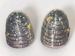 Vtg Godinger Silver Tone Beehive Salt & Pepper Shakers Gold Tone Bees 2.25” GSA - Picture 1 of 4