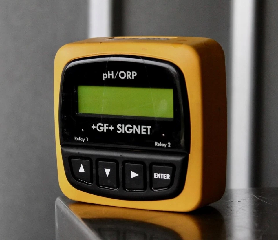 Georg Fischer +GF+ Signet 8750 pH/ORP Transmitter 3-8750-2 Pipe Tank Wall Mount - Image 1 of 1