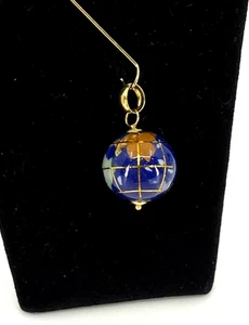 18k Gelbgold Lapis Inlay Weltkugel Anhänger - Bild 1 von 3