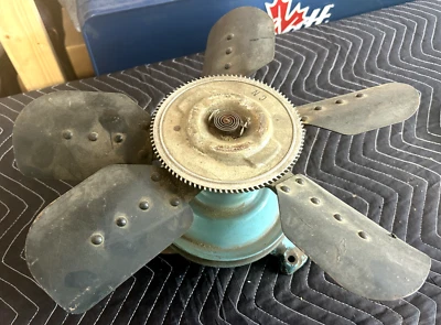VTG OEM Chevrolet 1961-68 Corvette Chevelle Camaro Cooling Fan/Pulley/Water Pump - Image 1 of 4