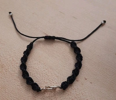  Makramee Armband schwarz Hand geknüpft verstellbar Handarbeit - Bild 1 von 4