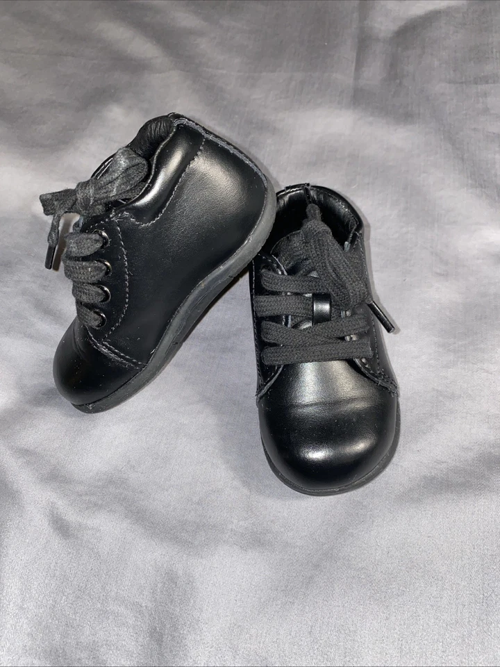 Zapatos Stride Rite Elliot para niños de cuero negro con cordones corbata para niños pequeños talla 5M Foto 1 de 4