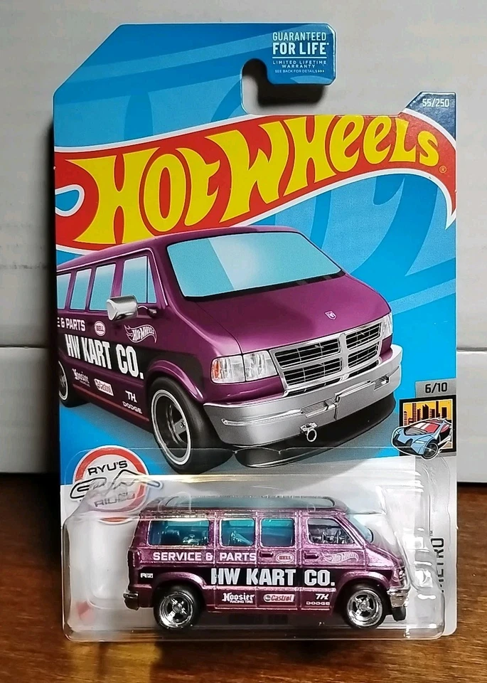 Hot Wheels Dodge Van HW Metro Super Treasure Hunt STH roxo - Imagem 1 de 4