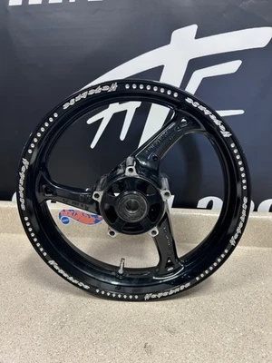 SUZUKI HAYABUSA 2008-2020 OEM NEGRO GRABADO BLING PANTALLA RUEDA DELANTERA Foto 1 de 4