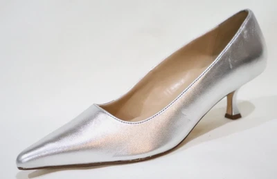 НОВЫЙ ANN TAYLOR СЕРЕБРЯНЫЙ КОЖАНЫЙ ОСТРЫЙ НОСОК КОТЕНОК КАБЛУК НАСОСЫ КАБЛУКИ ТУФЛИ РАЗМЕР 7,5 - Изображение 1 из 2