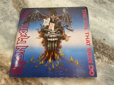 IRON MAIDEN 7" THE EVIL THAT MEN DO 1988 OG UK GATEFOLD EX/EX EMI ‎– EMG 64 - Image 1 of 4