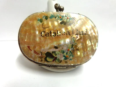 Vintage pearl shell coin purse w/chain Catalina Island souvenir sz 2.50 in lg - Image 1 of 4