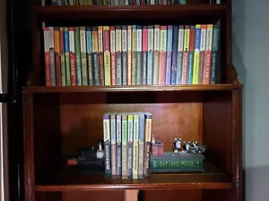 Agatha Christie Selections Trade Paperbacks Newer Books- Great Readers You Pick! - Imagen 1 de 226