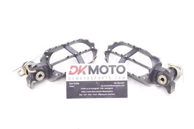 01 Yamaha Wr250f Oem Left Right Foot Rests Pegs  R9.BX20 - Image 1 of 4