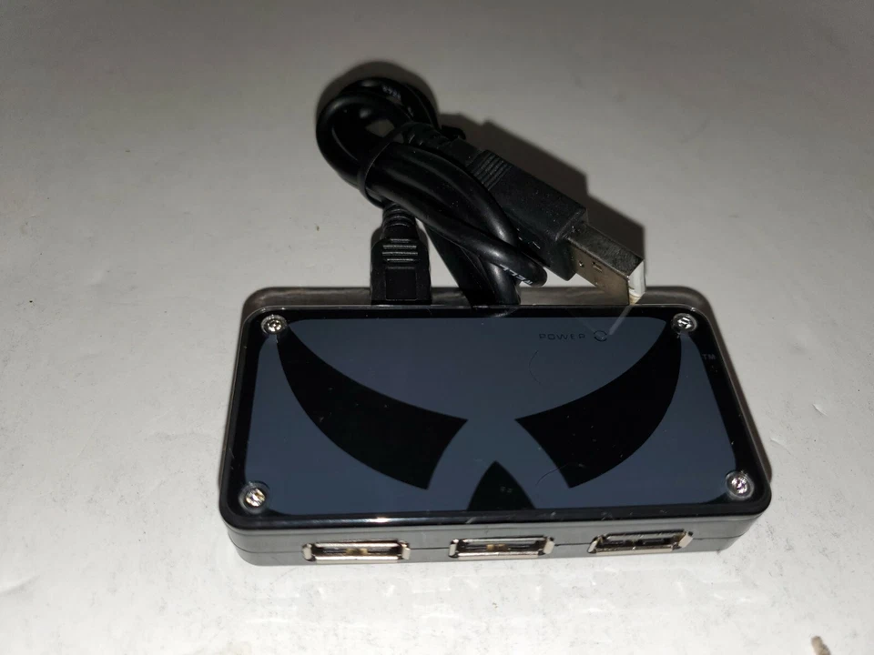 NEW GIOTECK VGA's 4 PORT MINI 2.0 USB HUB FOR PS3 PLAYSTATION 3 WITH CABLE ## - Image 1 of 4