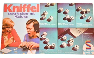 Kniffel Schmidt Spiele – Würfelklassiker komplett mit Block, Becher & Stiften - Bild 1 von 4