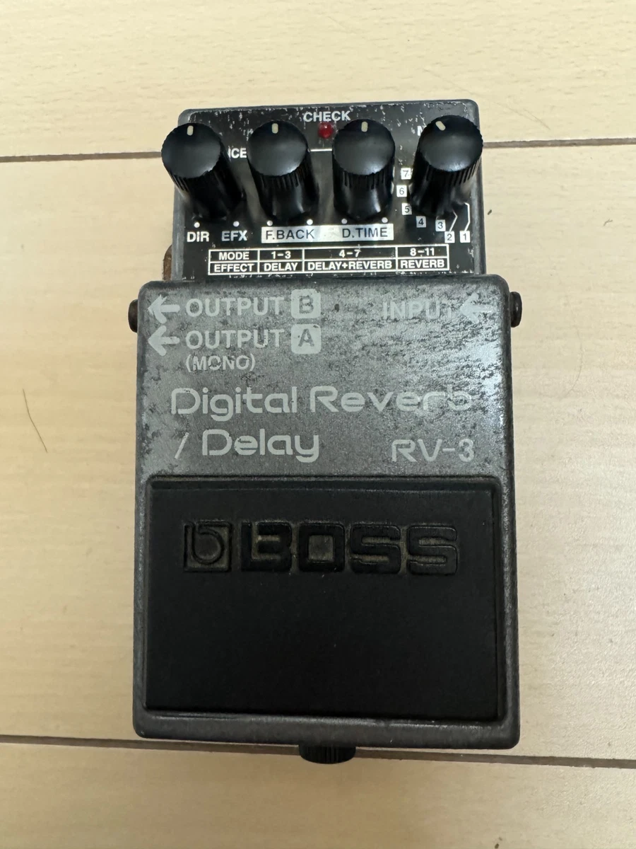Preços baixos em Guitarra Boss RV 3 Pedais de Delay, Eco e