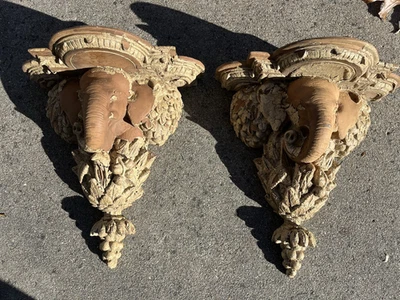 Par de estantes de pared de elefante fundido de yeso rescatado Foto 1 de 4