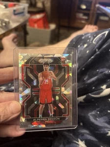 Tarjeta de novato Alperen Sengun - 2021-22 Panini Prizm RC #318 - SILVER PRIZM - Imagen 1 de 6