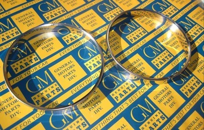 Anillos de retención de bombilla de faros Buick Cadillac Oldsmobile Pontiac 1956-1957 (par Foto 1 de 4