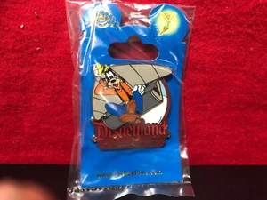 Disney Pin Happiest Place On Earth Goofy Resort Pin Slider Soaring - Picture 1 of 3